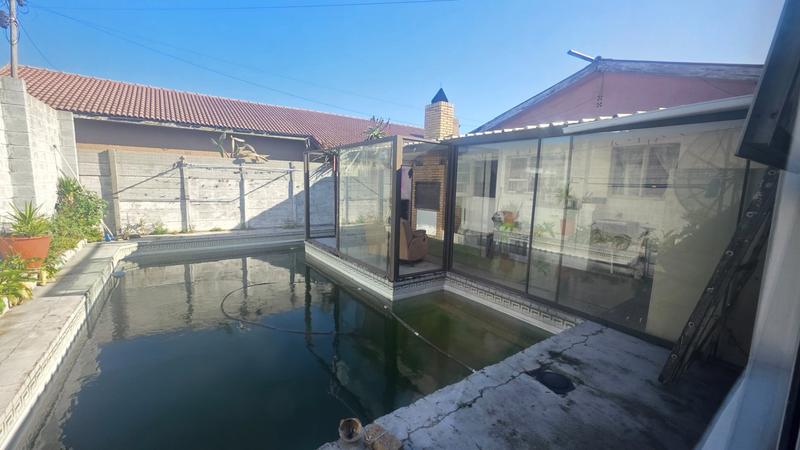 5 Bedroom Property for Sale in Kensington Western Cape